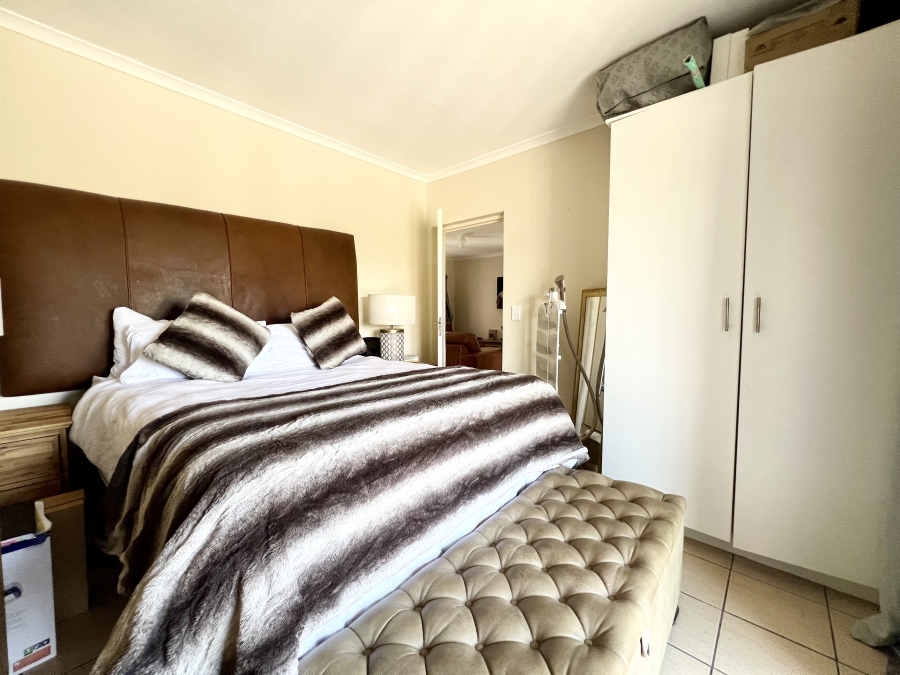 2 Bedroom Property for Sale in Parklands East Western Cape